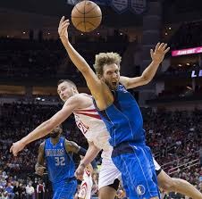 1韦德：飞机上莱利没收了詹姆斯的饼干 我预感他会离开